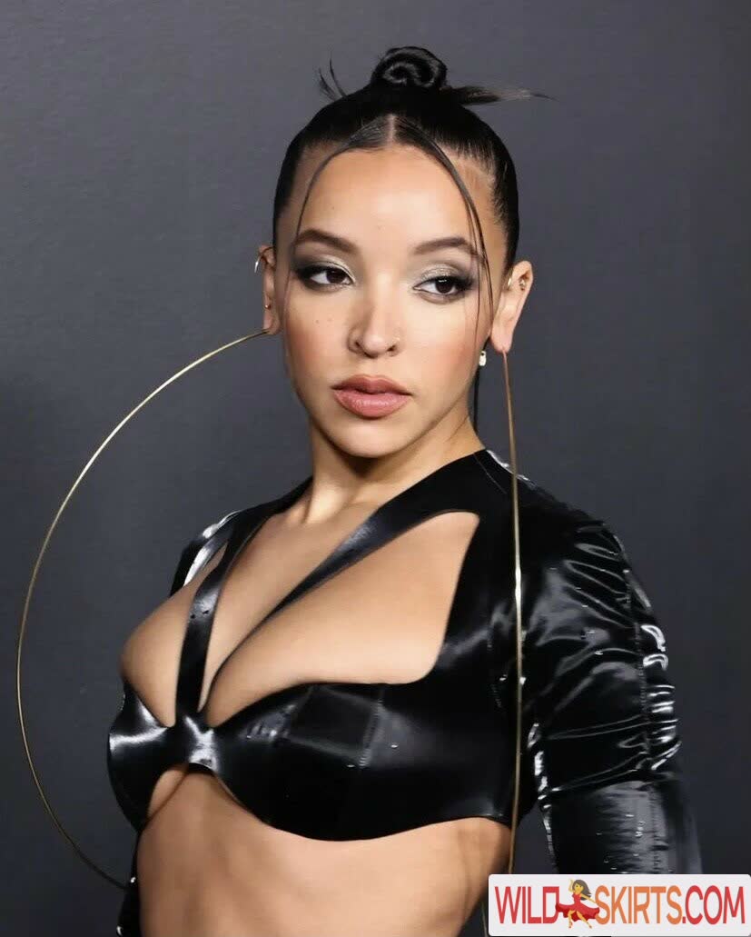 Tinashe nude leaked photo #196