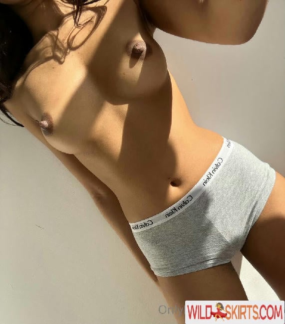 Tinyarab / thisisrisky69 / tinyarab / tinyarab_02 nude OnlyFans, Instagram leaked photo #1