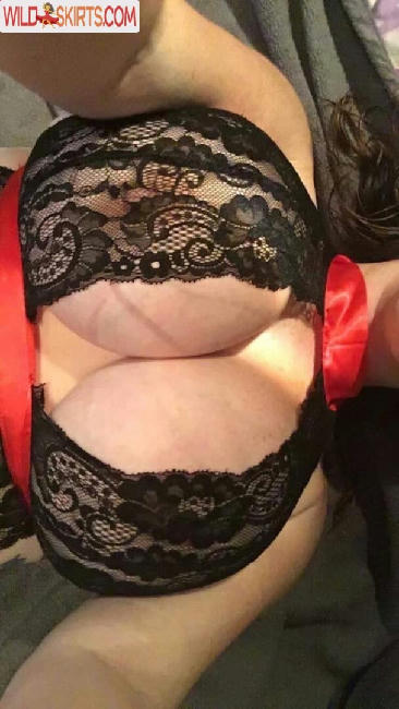 Tittyqueen77 / tittyqueen77 / tittyqueen_77 nude OnlyFans leaked photo #1