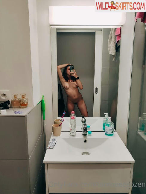 tomoeeegozen / blazedandbeautiful / tomoeeegozen nude OnlyFans, Instagram leaked photo #12