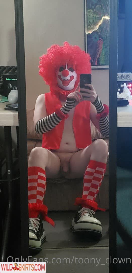 Toony_clown nude leaked photo #31