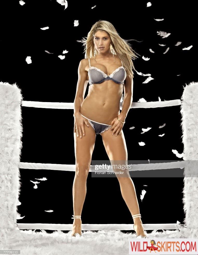 Torrie Wilson nude leaked photo #58