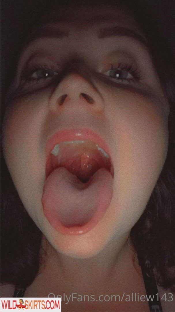 Toxicallietongue nude leaked photo #1