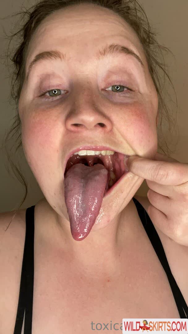 Toxicallietongue nude leaked photo #47