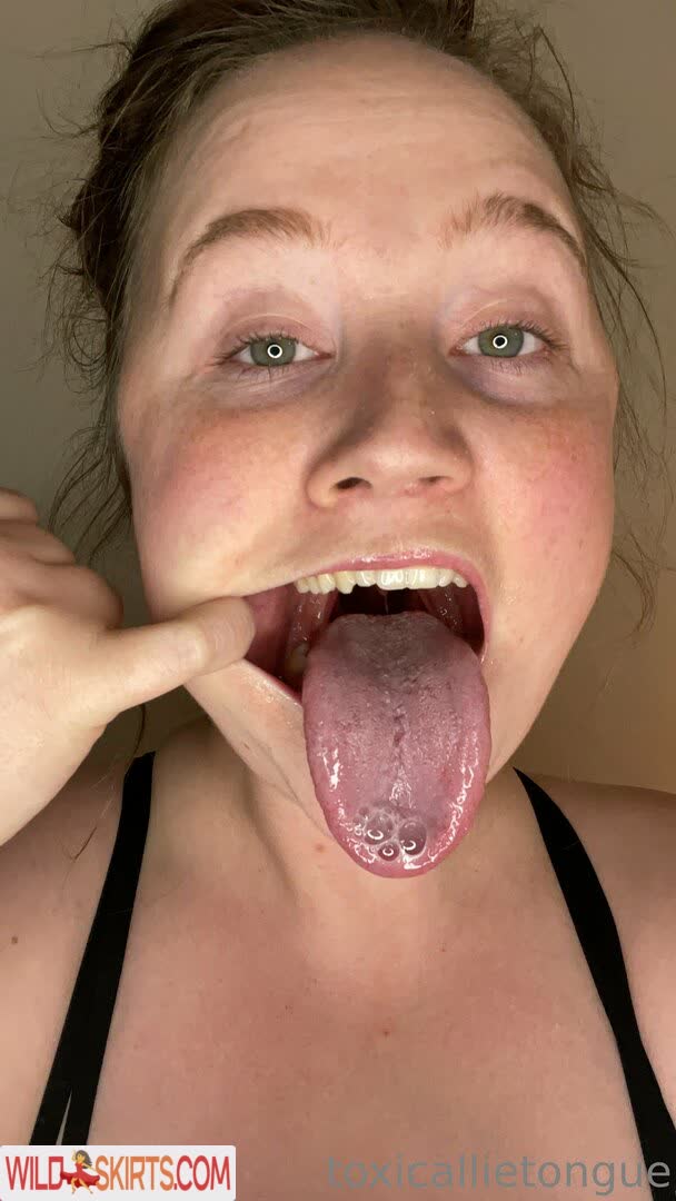 Toxicallietongue nude leaked photo #48