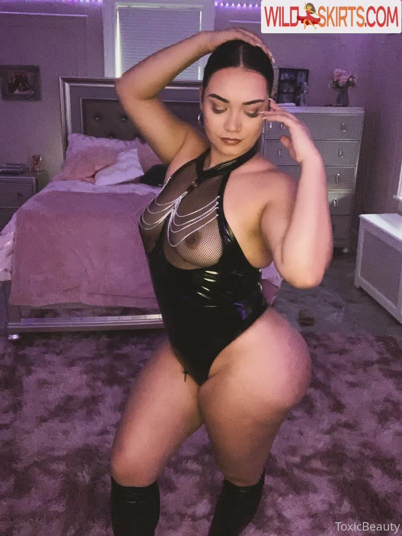 Toxicbeauty / jessicafunes.xo / toxicb3auty / toxicbeauty nude OnlyFans, Instagram leaked photo #6