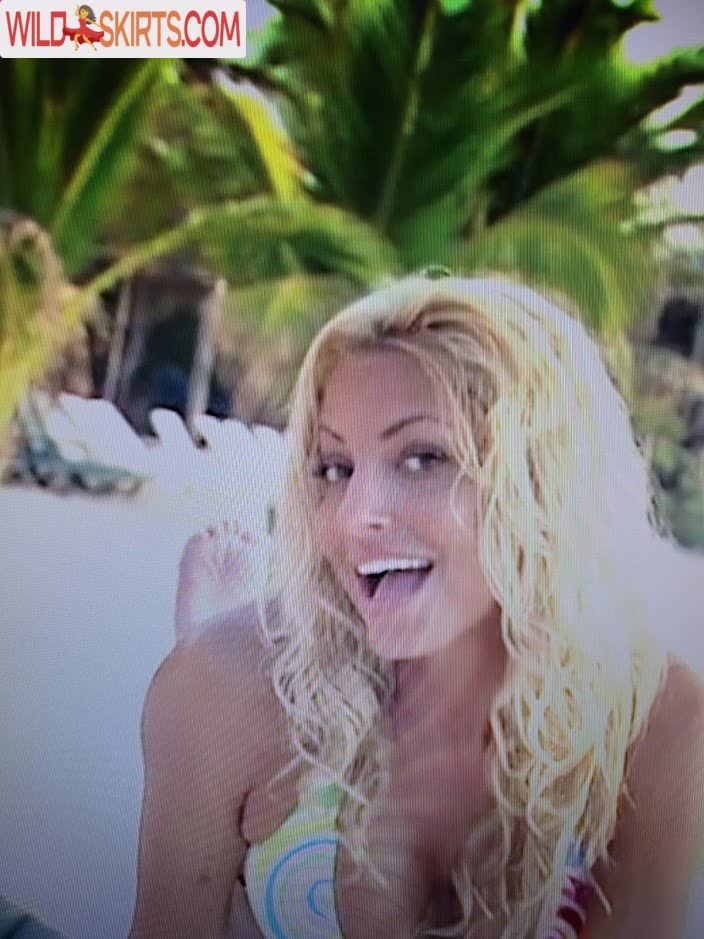 Trish Stratus nude leaked photo #37