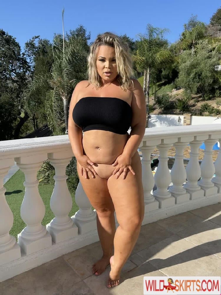 TrishaPaytas / trishyland nude OnlyFans leaked photo #38