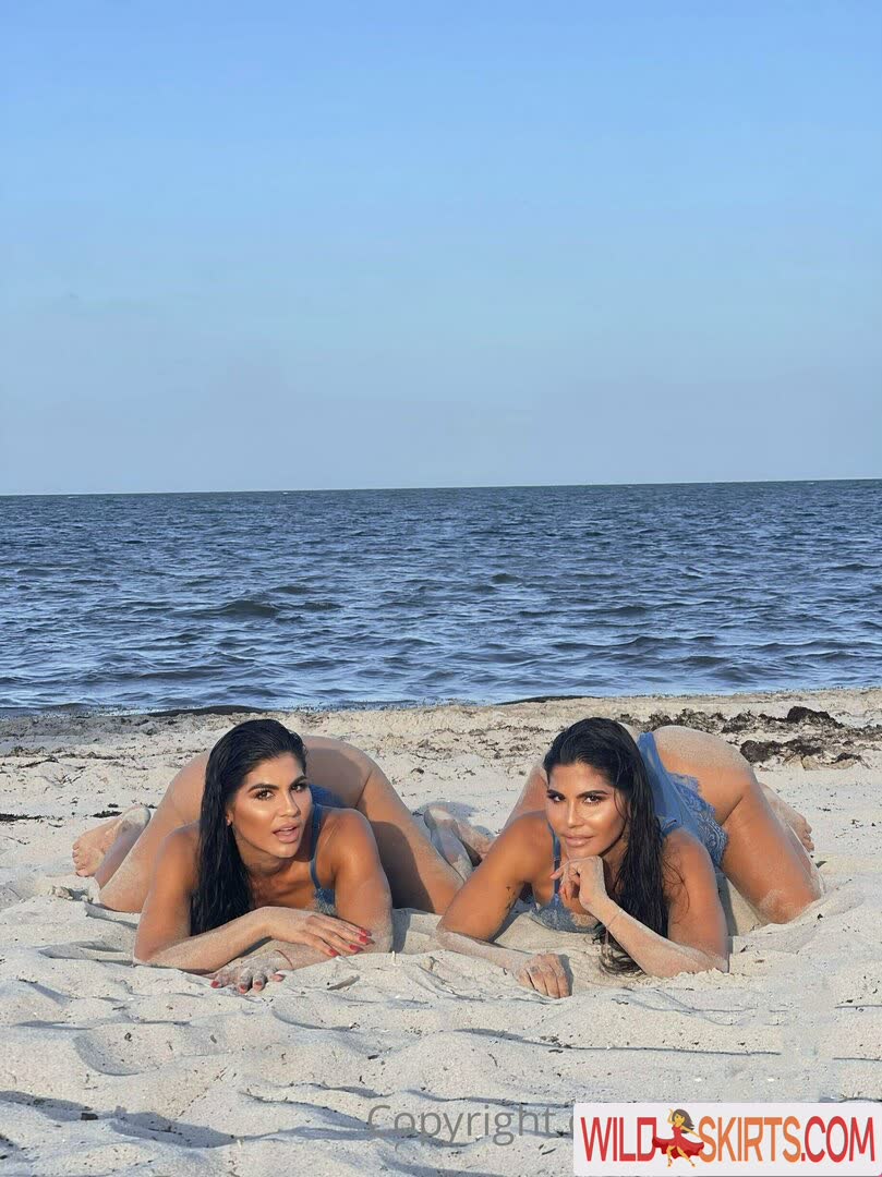 Twins Mailyn & Mailen Fernandez / twinsmaimai nude Instagram leaked photo