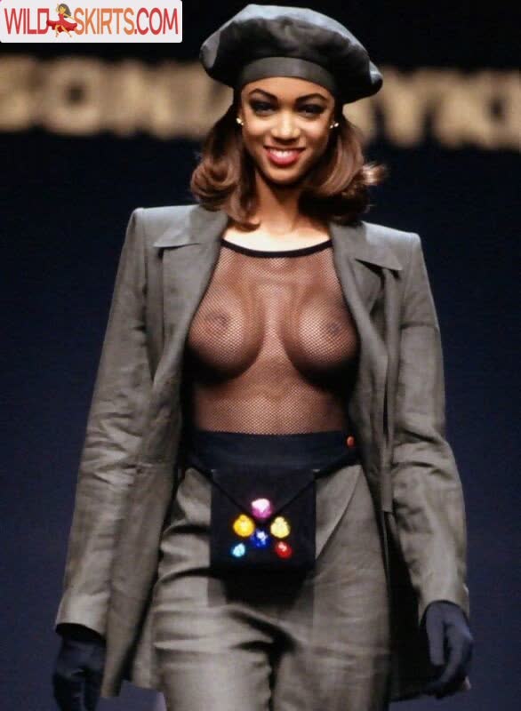 Tyra Banks nude leaked photo #22