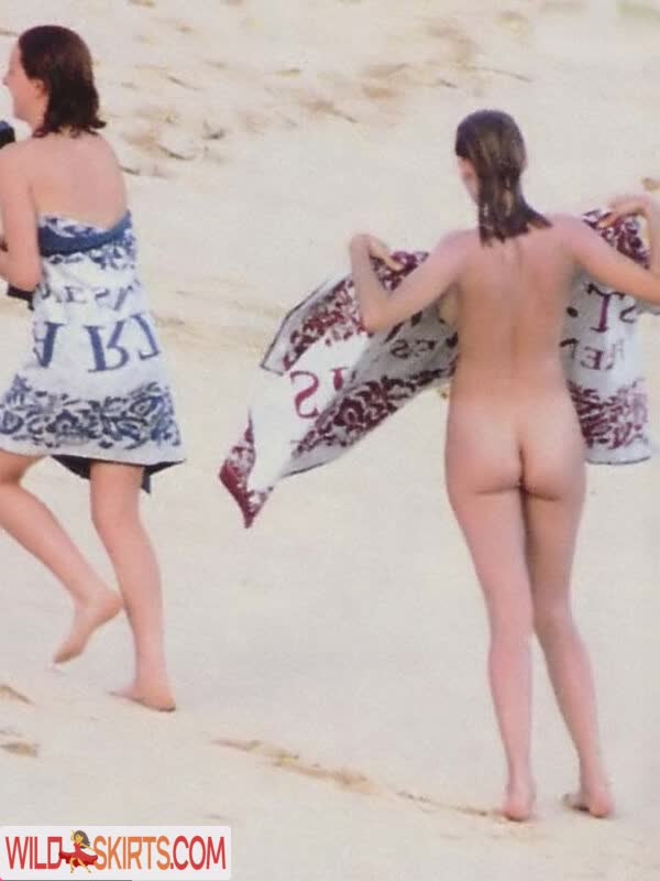 Uma Thurman / umathurman nude Instagram leaked photo #3