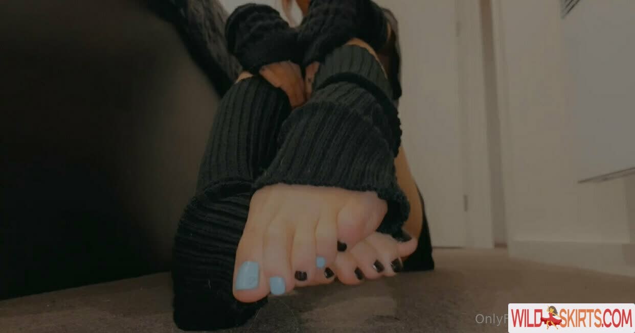 Unigirlfeet nude leaked photo #172