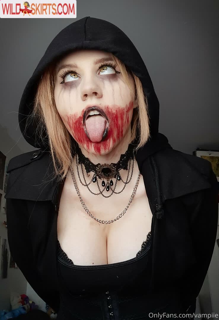 Vampiie nude leaked photo #13