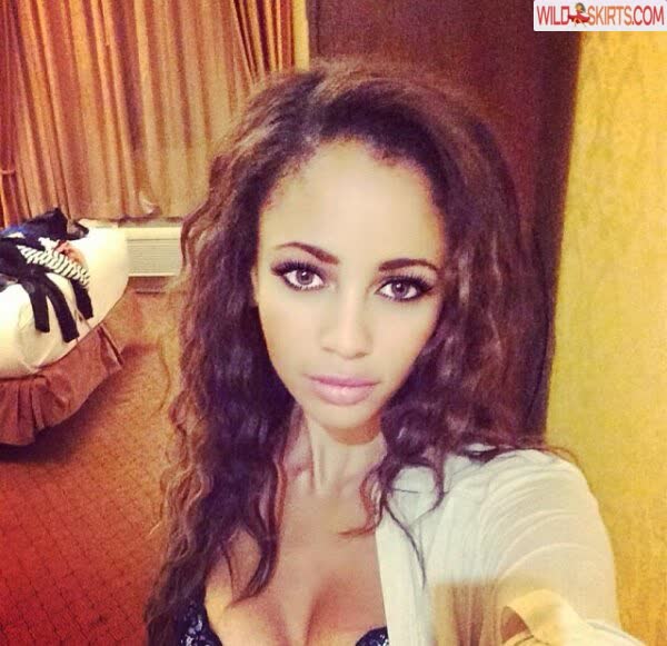 Vanessa Morgan nude leaked photo #35