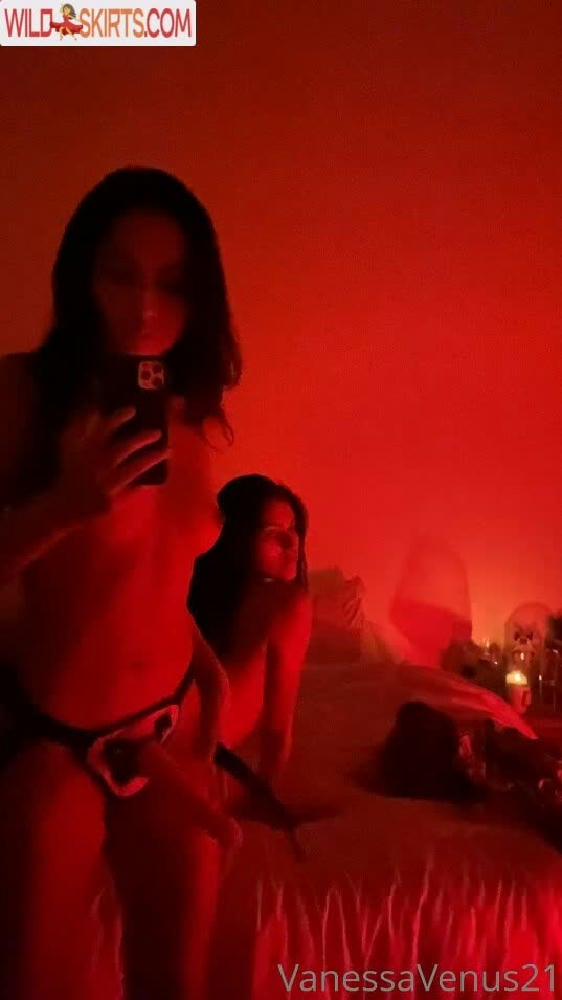 Vanessavenus21 / Valeria Vixen / venusingirl / vixxxenv4l nude OnlyFans, Instagram leaked photo #4