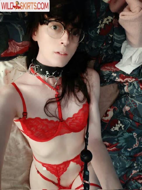 Veiled Viv / thevivianwest / veiled_viv nude OnlyFans leaked photo #13