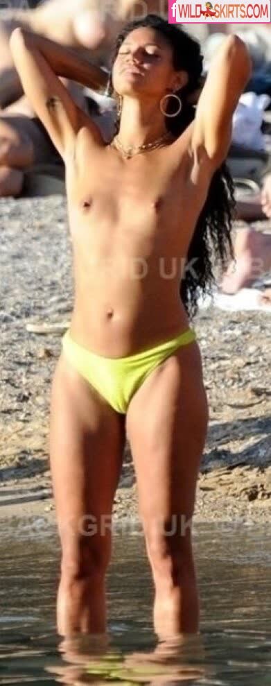 Vick Hope nude leaked photo #6