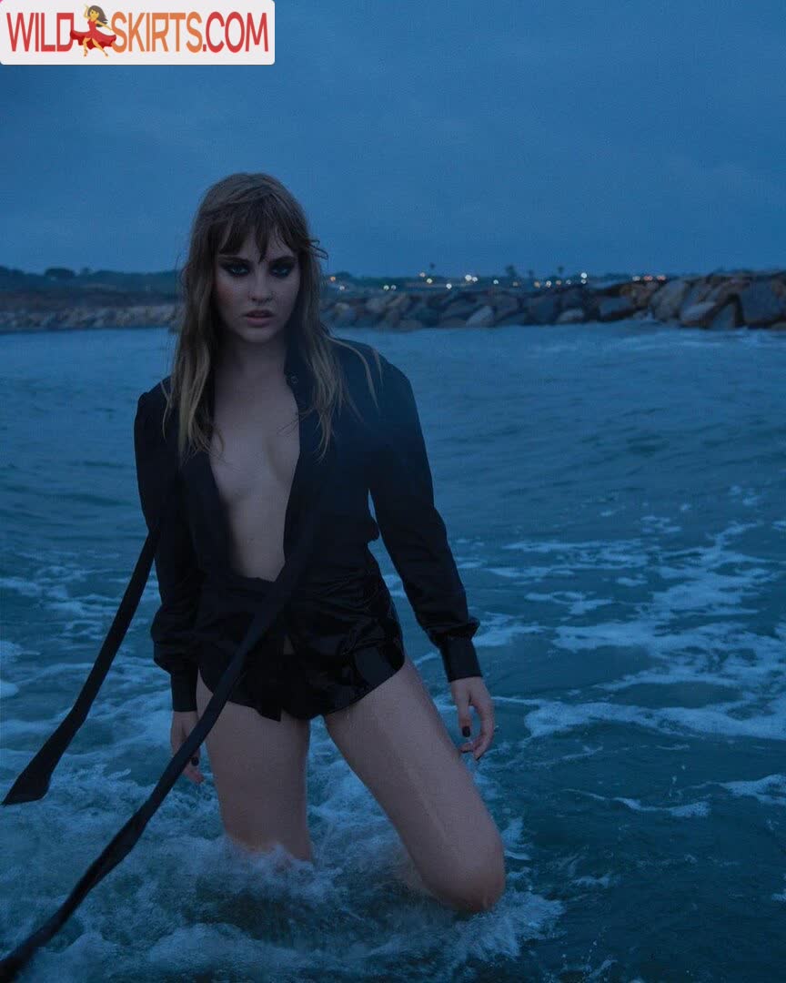 Victoria De Angelis / Maneskin bassist / vicdeangelis nude Instagram leaked photo