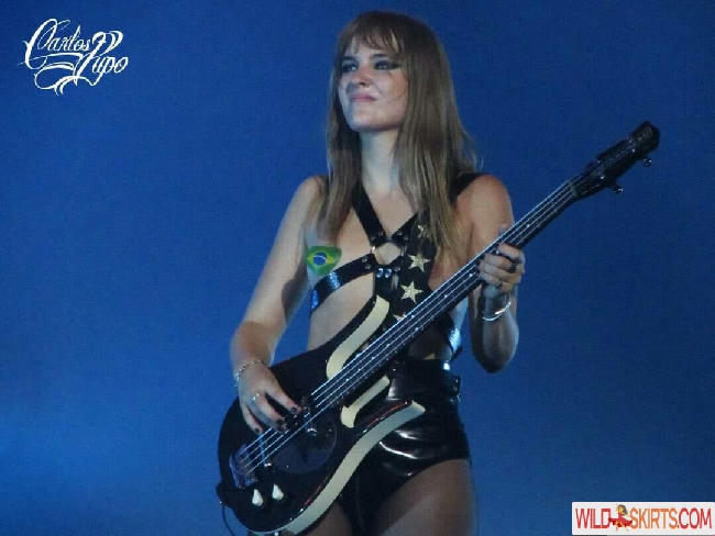 Victoria De Angelis / Maneskin bassist / vicdeangelis nude Instagram leaked photo #87