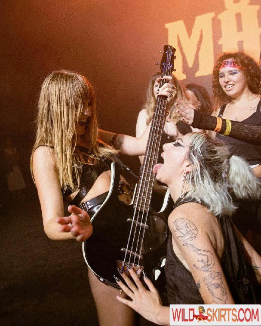 Victoria De Angelis / Maneskin bassist / vicdeangelis nude Instagram leaked photo #247