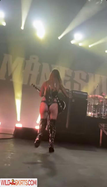 Victoria De Angelis / Maneskin bassist / vicdeangelis nude Instagram leaked photo #261