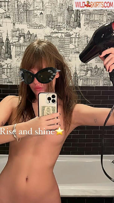 Victoria De Angelis / Maneskin bassist / vicdeangelis nude Instagram leaked photo #215