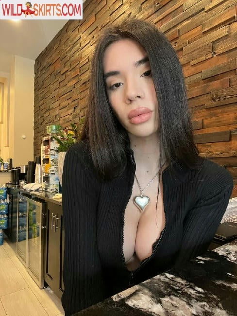 Vivienneonline / ReallyHotBitch / vivienneonline / viviennevai nude OnlyFans, Instagram leaked photo #5