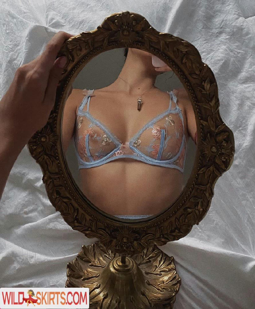 vixxxenv4l / Venus / Vixenvall / valerialavixen / vixxxenv4l nude OnlyFans, Instagram leaked photo #29