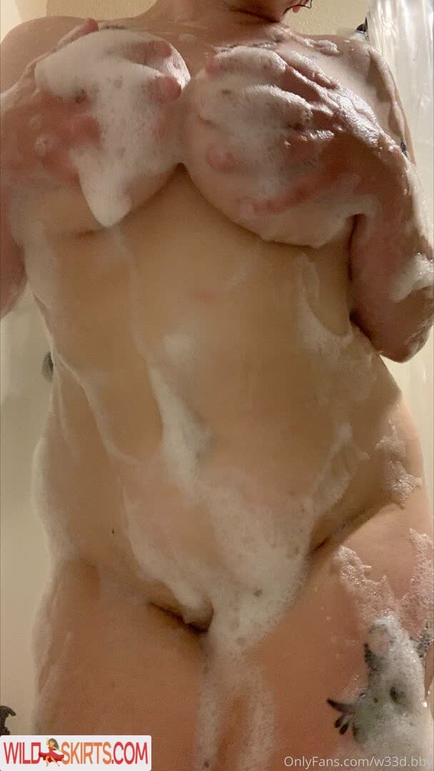 W33d.bby nude leaked photo #89