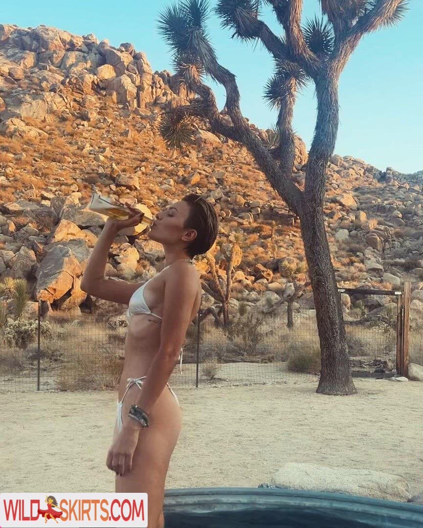 Wallis Day nude leaked photo #43