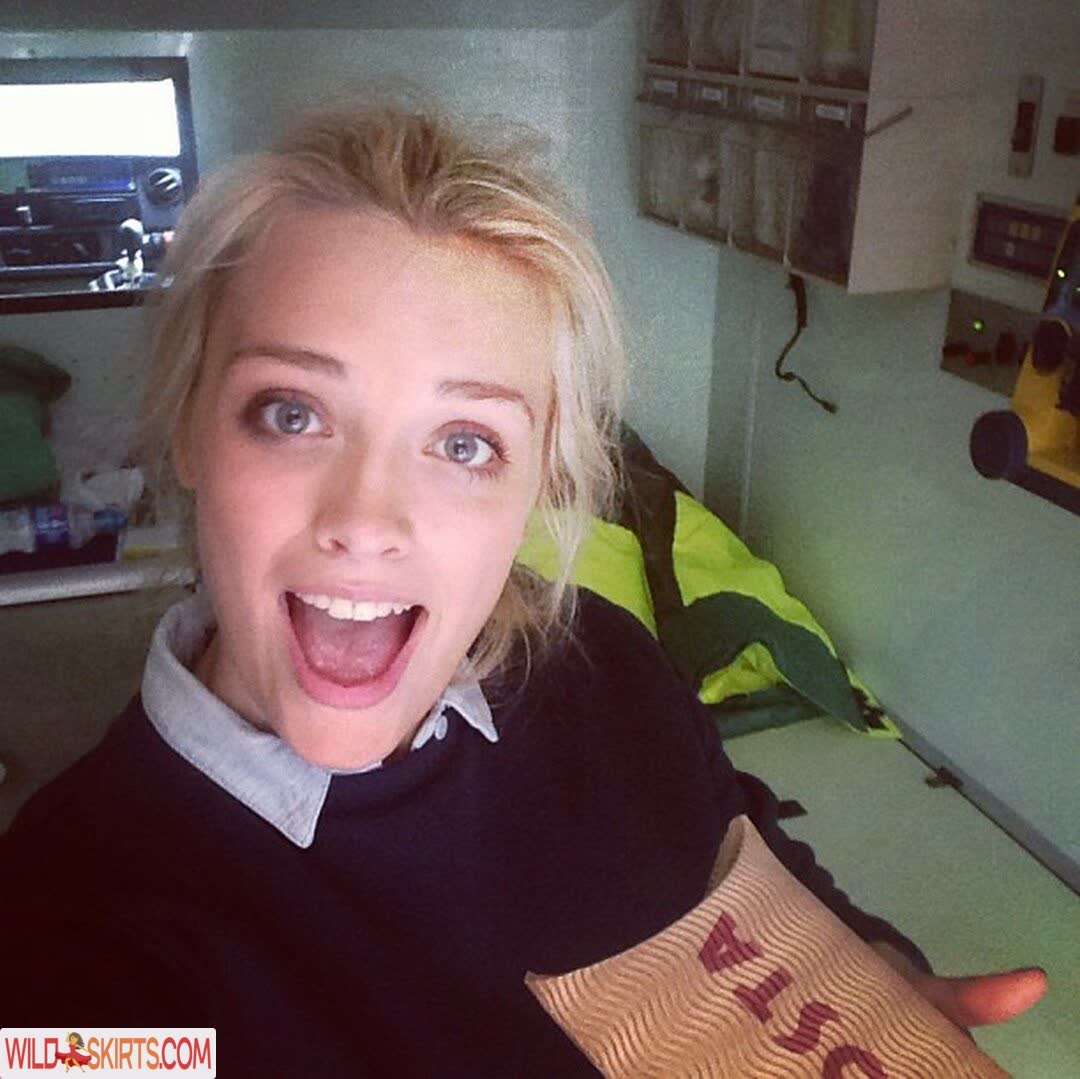 Wallis Day nude leaked photo #74