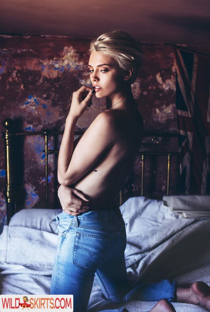 Wallis Day nude leaked photo #213