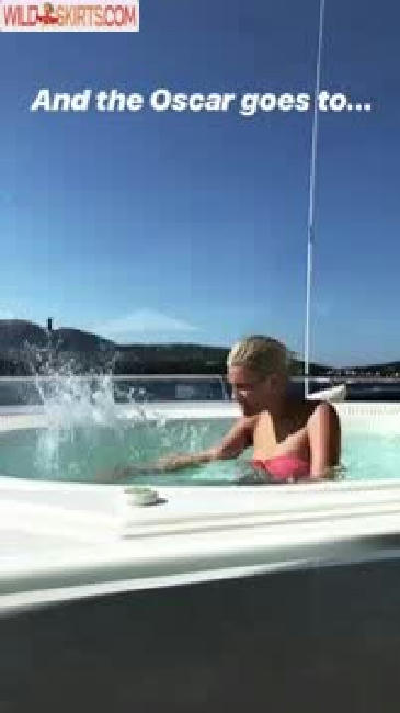 Wallis Day / wallisday nude Instagram leaked video #373