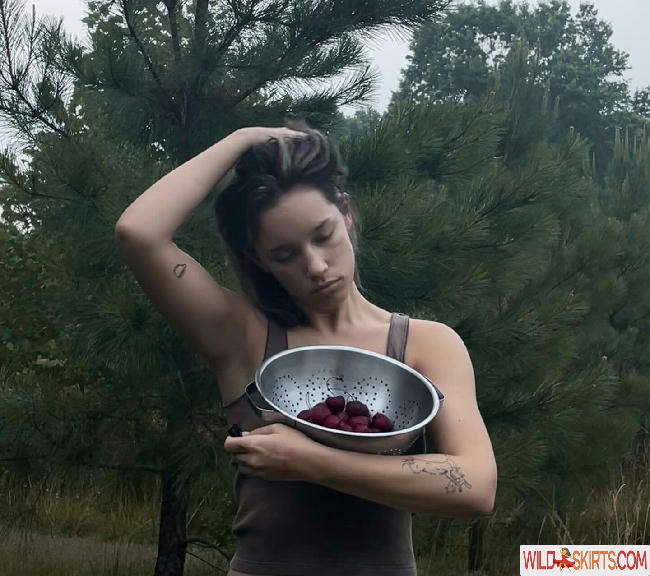 wellbeingwithabigail / Abigail St. John / wellbeingwithabigail nude Instagram leaked photo #127