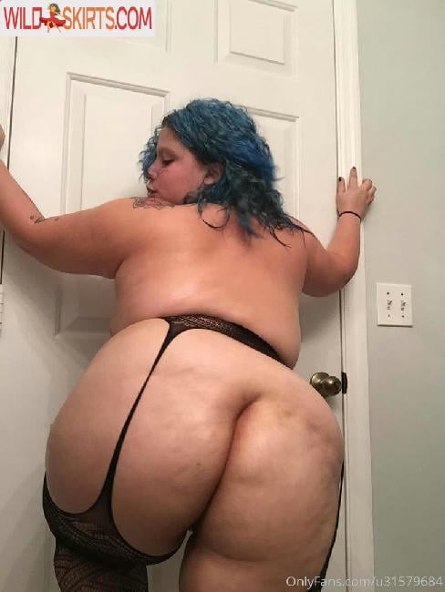 Wetnbadmommy nude leaked photo #2