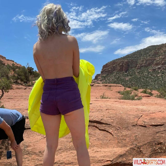 Whitney Cummings / whitneycummings nude Instagram leaked photo #356