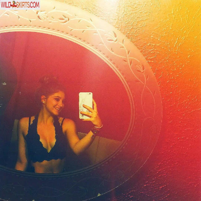 Willow Shields / willowshields nude Instagram leaked photo #126