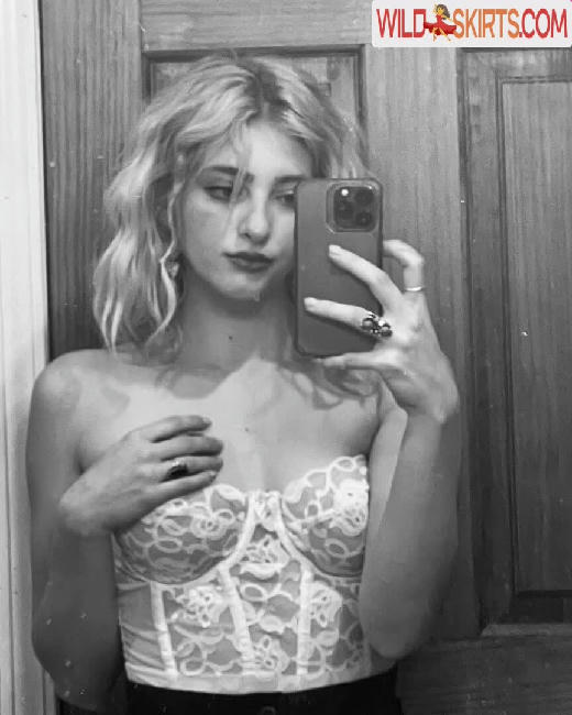 Willow Shields / willowshields nude Instagram leaked photo #337