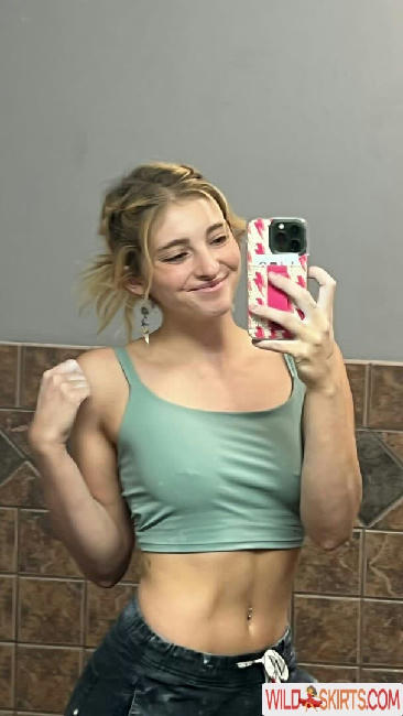 Willow Shields / willowshields nude Instagram leaked photo #352