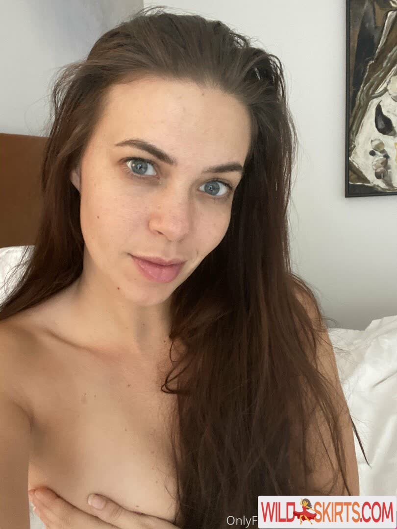 Withlovesaraxo nude leaked photo #8