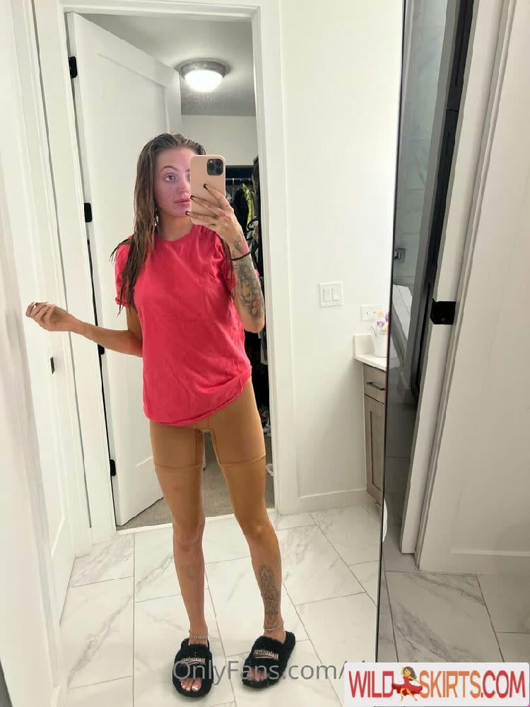 Woah Vicky / imwoahvicky / victoriaroseeee nude OnlyFans, Instagram leaked photo #21