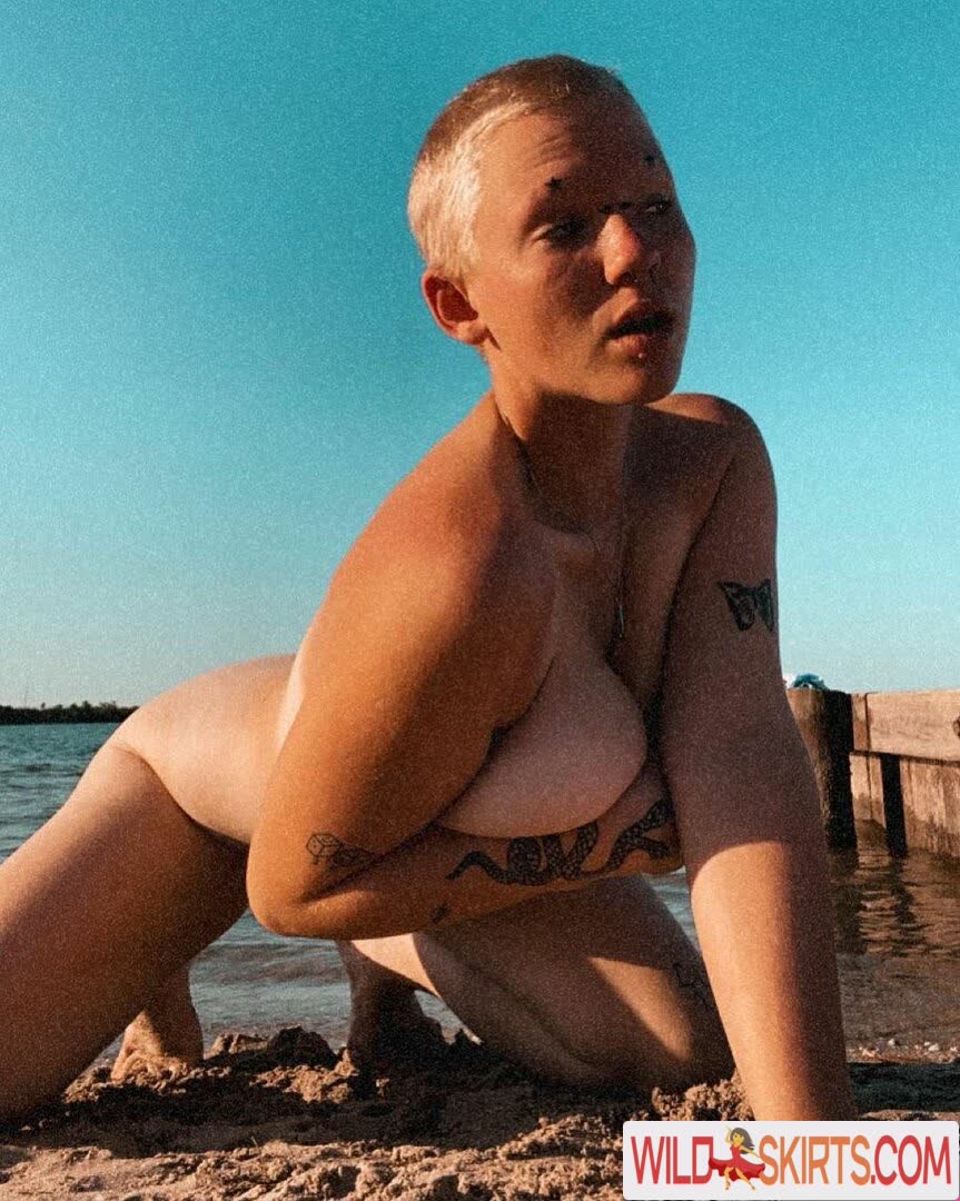 WoahPhinn / Enbyshroom3 / enbyshroom nude OnlyFans, Instagram leaked photo