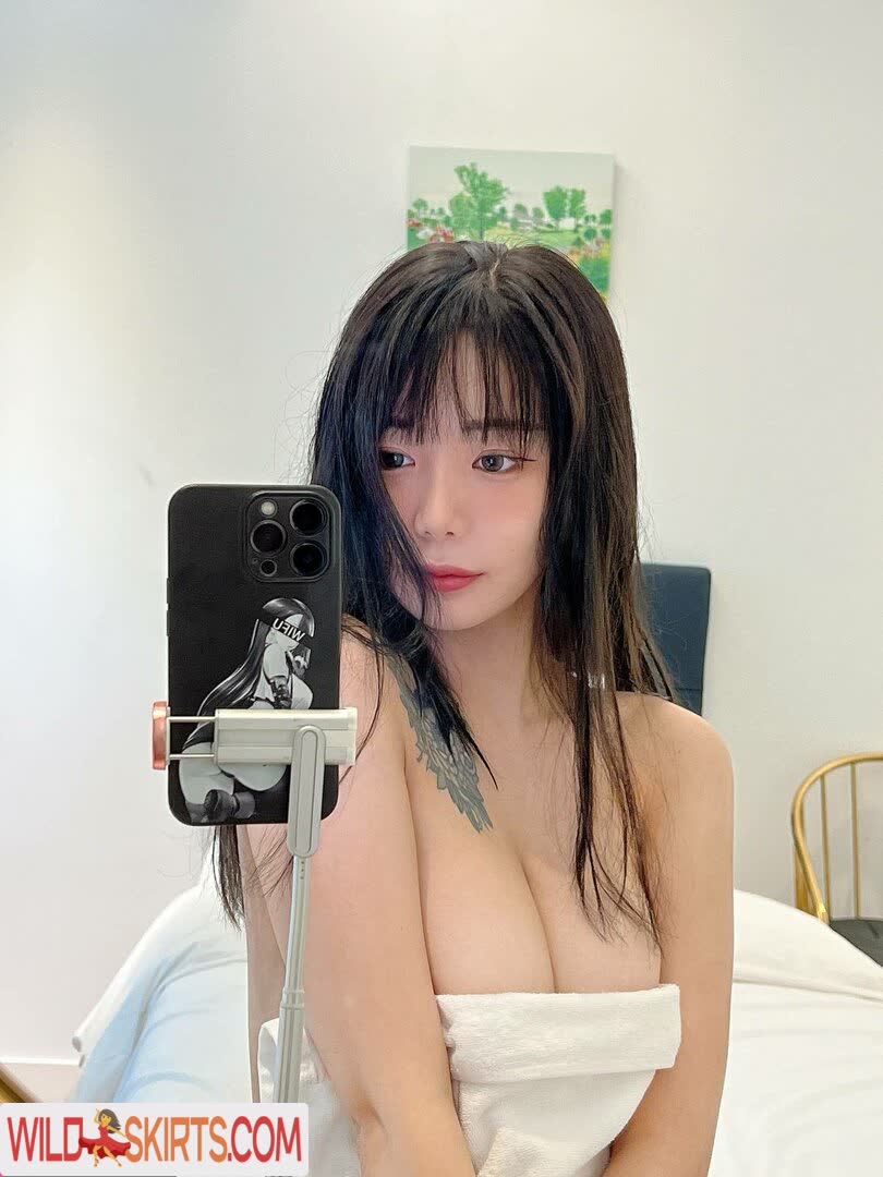 Wuyo99 nude leaked photo #3