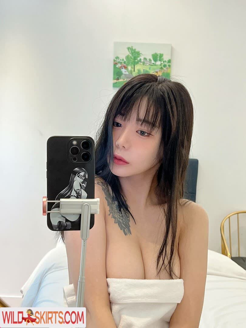 Wuyo99 nude leaked photo #17