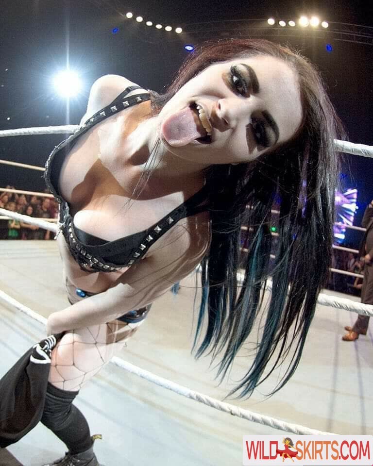 WWE Paige nude leaked photo #14