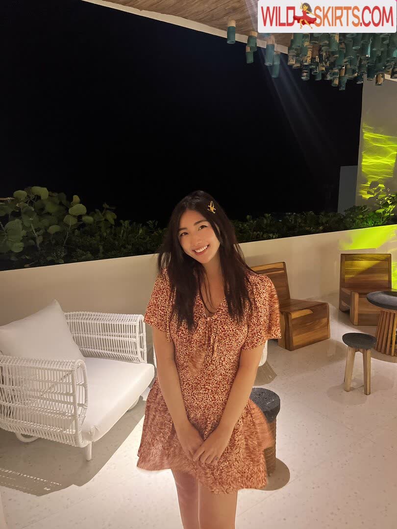 XChocobars nude leaked photo #86