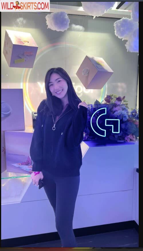 XChocobars nude leaked photo #37