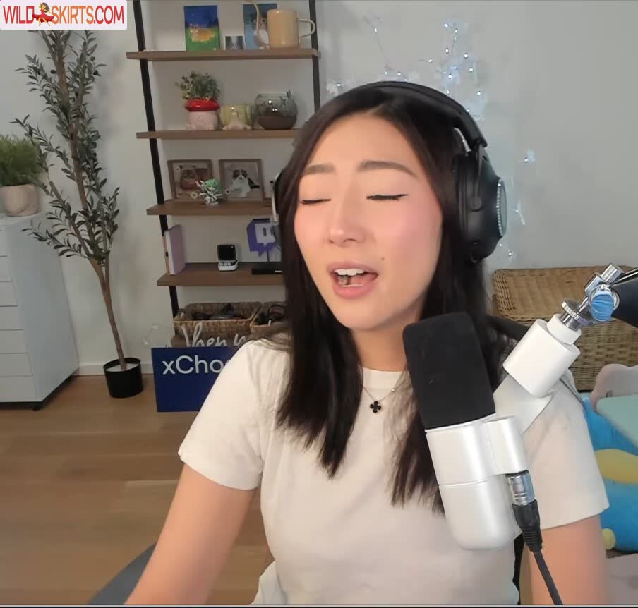 XChocobars nude leaked photo #226