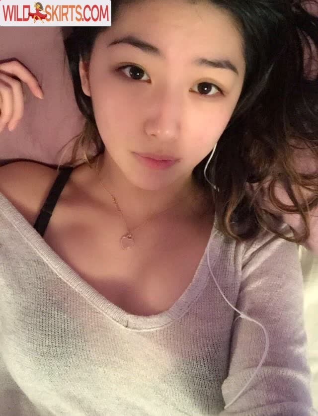 XChocobars nude leaked photo #52