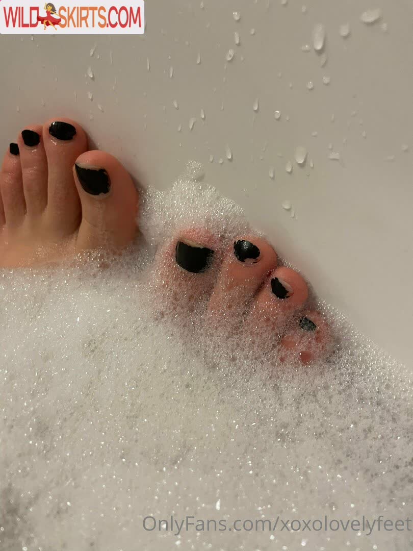 Xoxolovelyfeet nude leaked photo #5